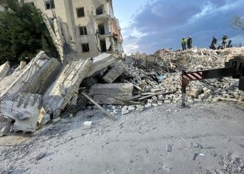 Люди під завалами: як допомогти?