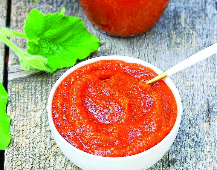 Овочева ікра з плавленим сиром