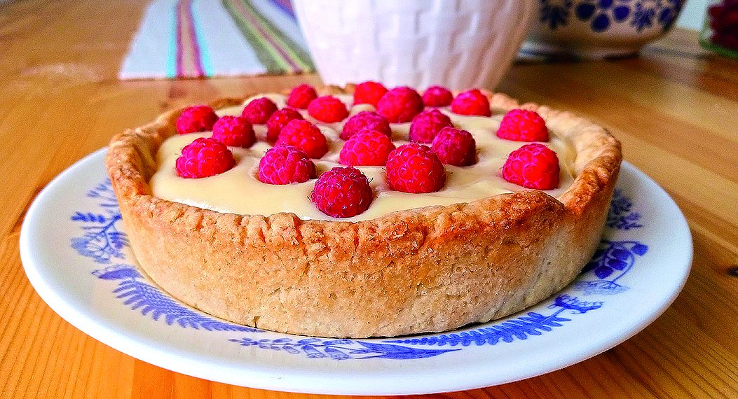 Пиріг із ягодами з заварним кремом