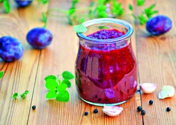 До риби та м’яса: грузинський соус ткемалі на зиму