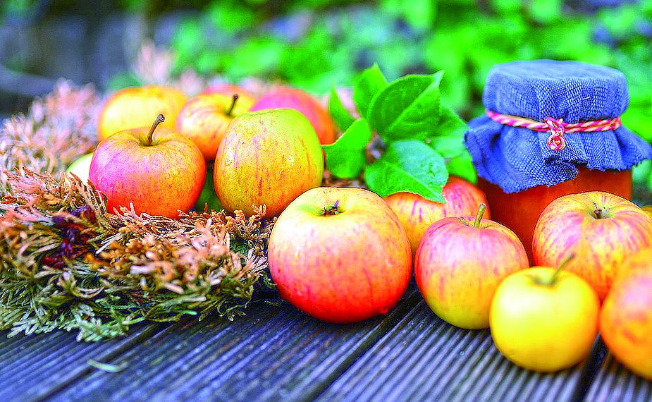 Густий томатний соус з яблуками