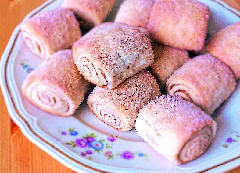 Печиво-трубочки з корицею