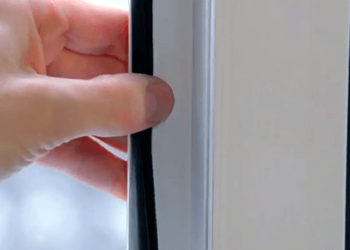 Віконний ущільнювач стримує холод