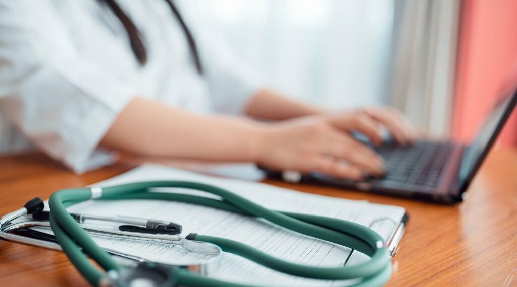 Хто не отримає лікарняний: роз’яснюють у Держпраці