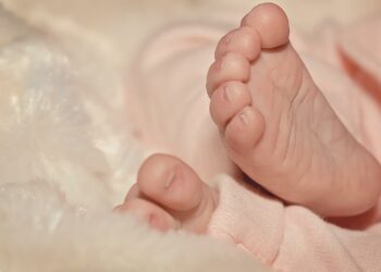 Новонароджених з особливо небезпечних територій можна зареєструвати онлайн: як це зробити?