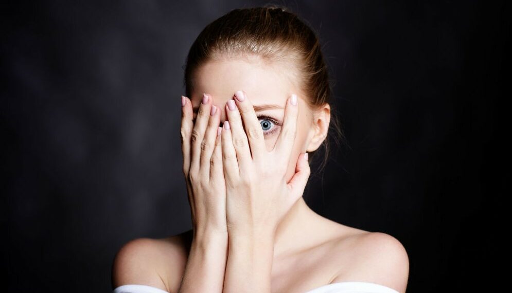 Як самотужки впоратися із тривогою: поради психолога