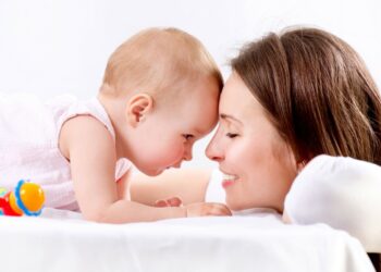 Чи зарахують до стажу жінкам час догляду за малолітньою дитиною?