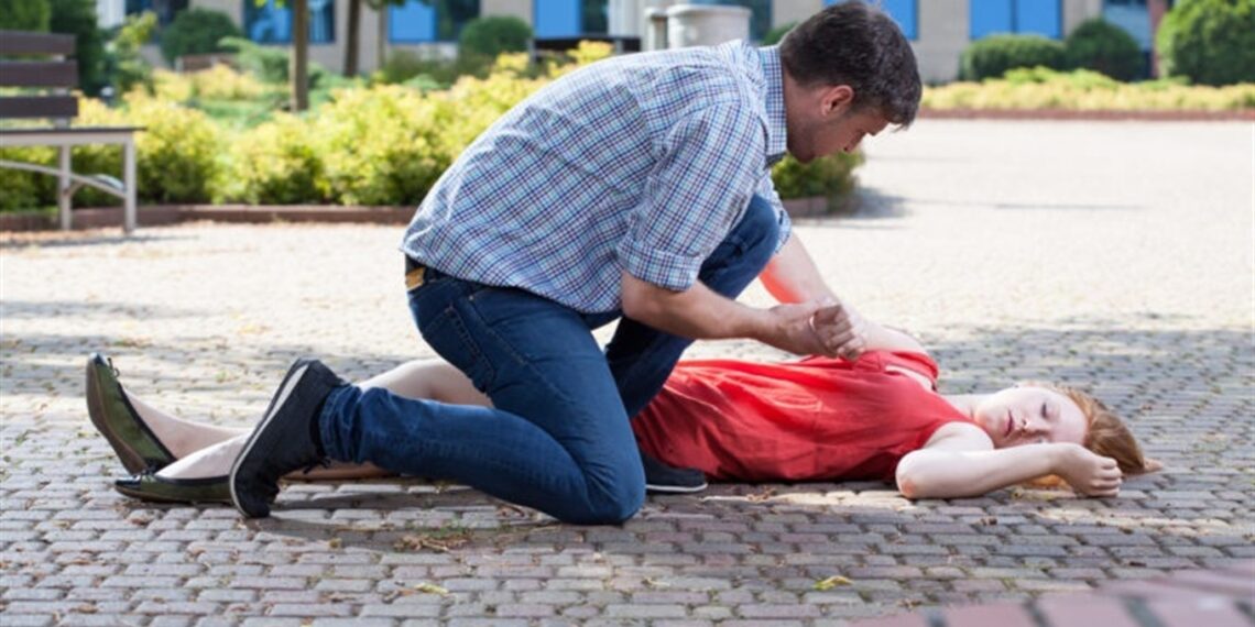 Як надати домедичну допомогу цивільним: рекомендації МОЗ