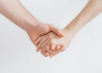 Як зберегти витримку в умовах масових повітряних атак та інших воєнних викликів