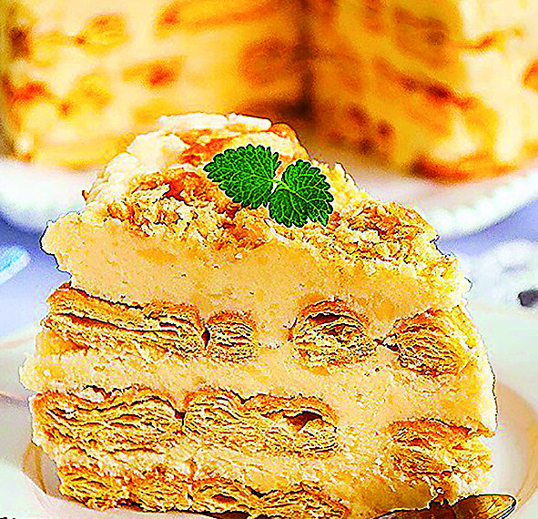 Наполеон із печива “вушка”: смачний десерт без випікання