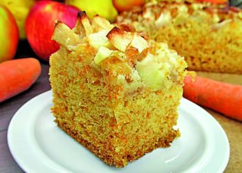 Яблучно-морквяний пиріг без яєць