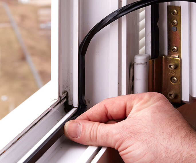 Чим змастити гуму на пластикових вікнах?