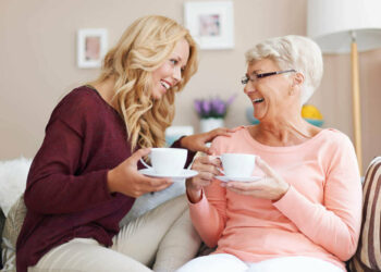 Життя з родичами під час війни: як зберегти стосунки?