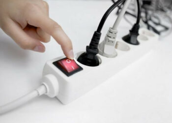 Як безпечно користуватися електроприладами: поради від ДСНС