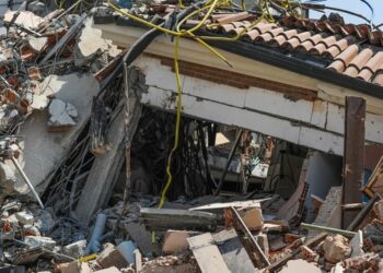 Потрапили під завал: що робити?