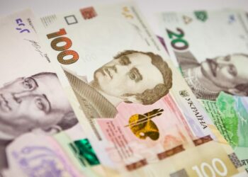 У якому розмірі виплачують допомогу на поховання у разі смерті пенсіонера?