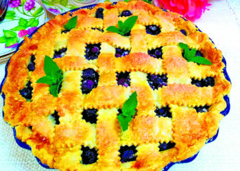 Ароматні пироги з ягідними начинками