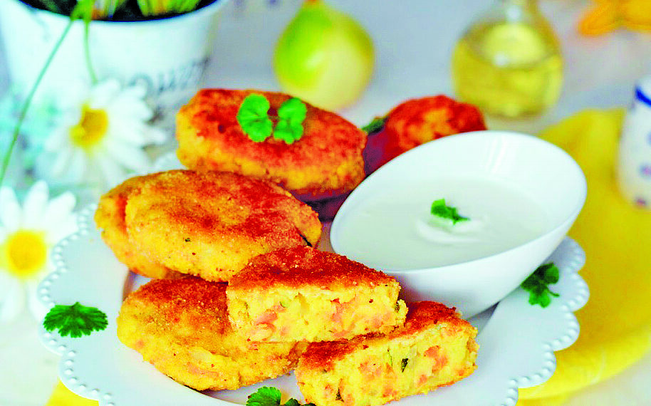 Морквяні смаженики зі сметанно-ванільним соусом