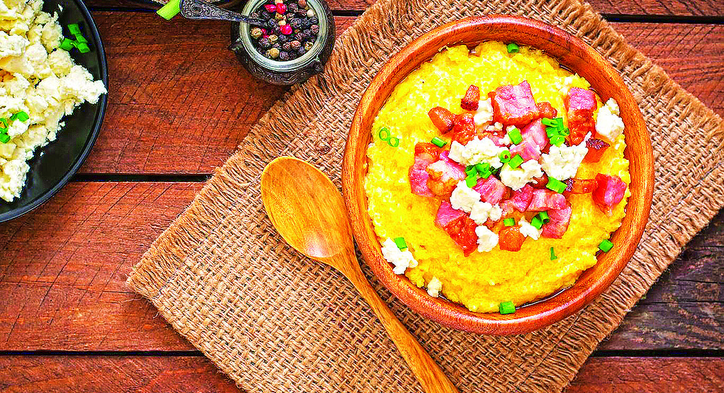 Горохова каша з беконом