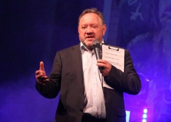 Богдан Бенюк: “Єдина наша можливість утриматися — бути сильними, вмотивованими”