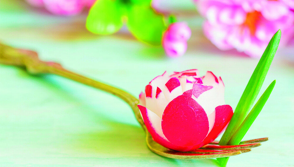 Весняна свіжість: салати з редисом