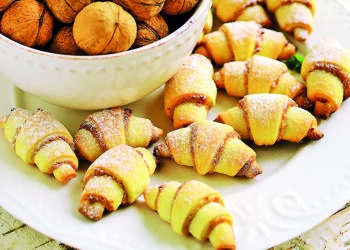 Закарпатські кіфлики з горішками