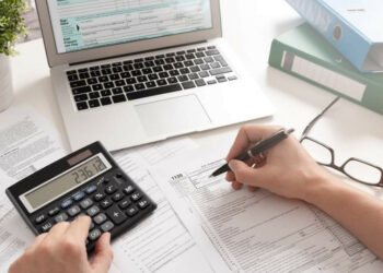 Працюючим пенсіонерам доведеться платити ЄСВ