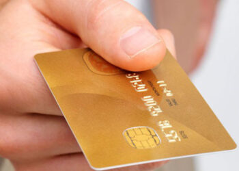 Як захистити свою картку від шахраїв