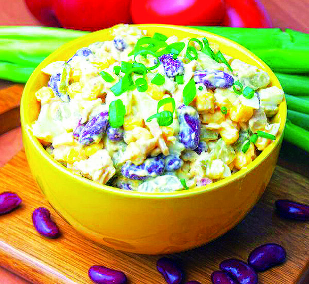 Салат з шинки та квасолі