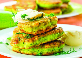 Кабачкові оладки з вівсяними пластівцями