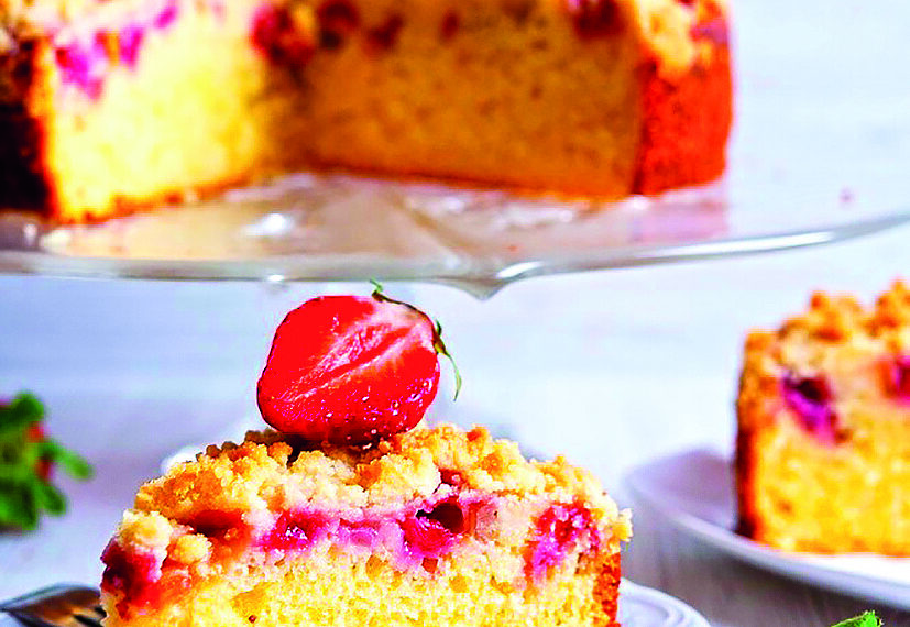 Полунична шарлотка