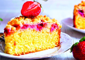 Полунична шарлотка