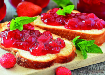 Полуничне варення як у бабусі