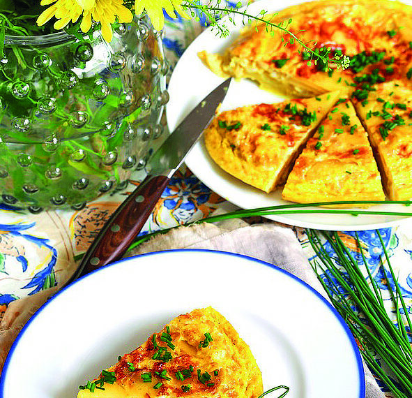 Сніданок для лінивих: іспанський омлет з картоплею