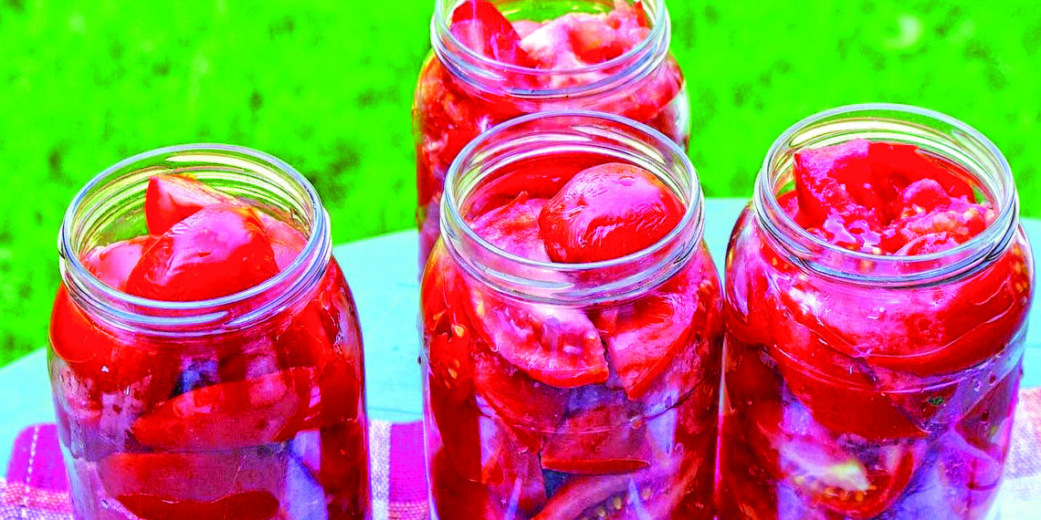 І салат, і сік, і томатна паста