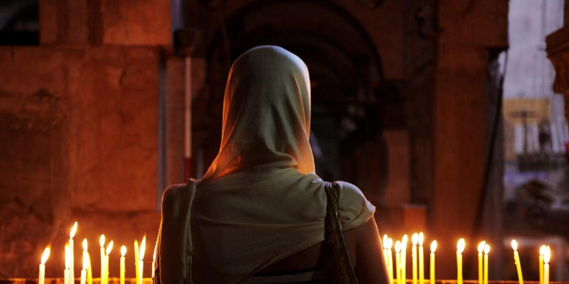 Вищі Сили Небесні: до кого саме звертаються в молитвах?