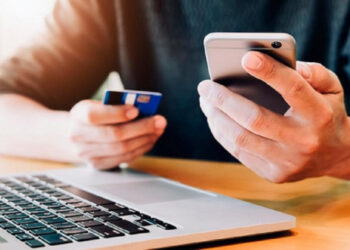 Про соцвиплати українцям: «пропозиції» від шахраїв