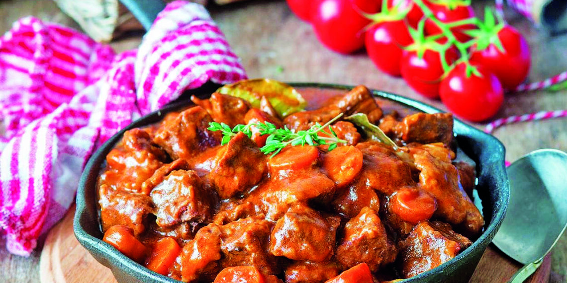 М’ясо з підливою — рецепт зі шкільної їдальні