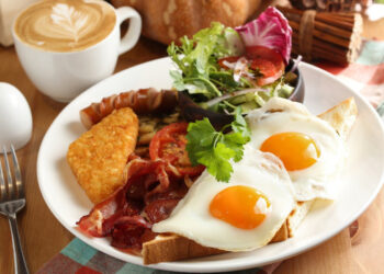 Чому обов’язково треба снідати?