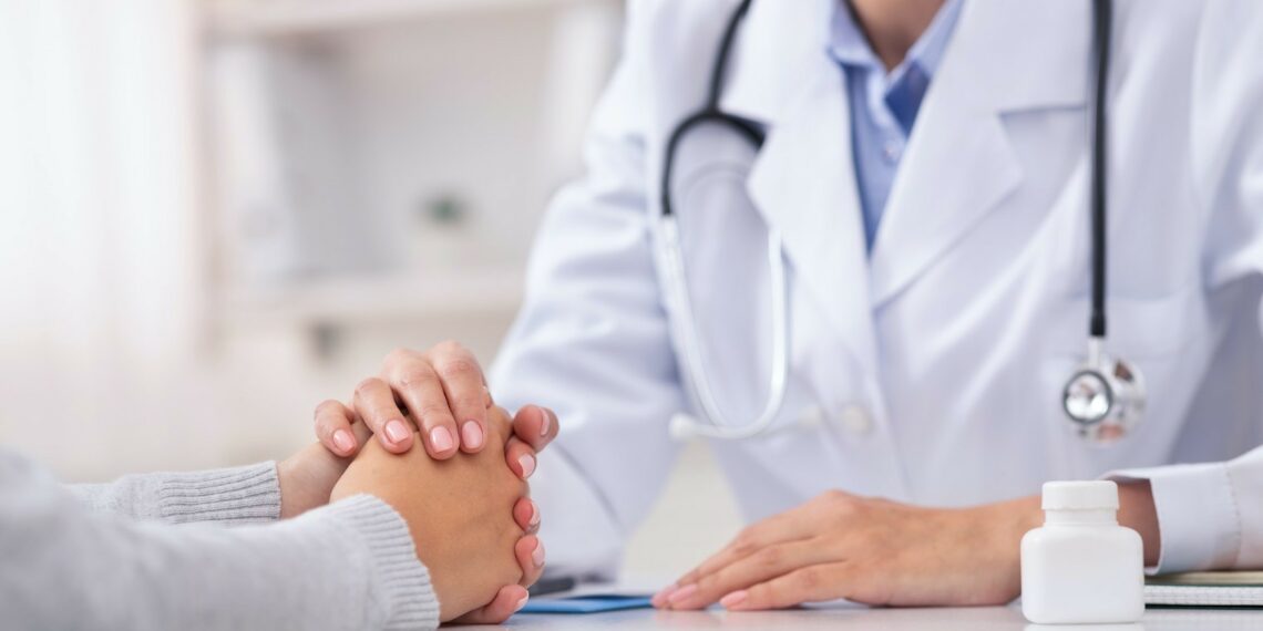 «Лікуйся!» Чат-бот жінок зорієнтує