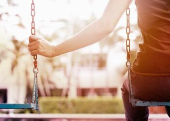 Якщо син чи донька обрали самотність: що робити батькам?