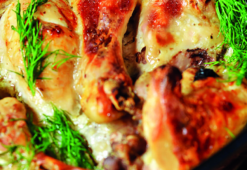 Курячі гомілки в сметанному соусі