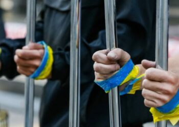 Куди повідомляти, якщо людина потрапила в полон