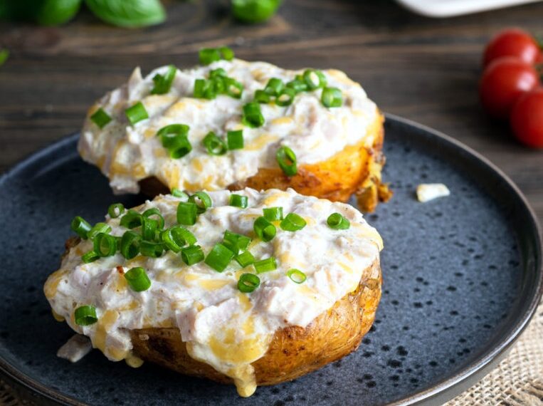 Три начинки до запеченої картоплі