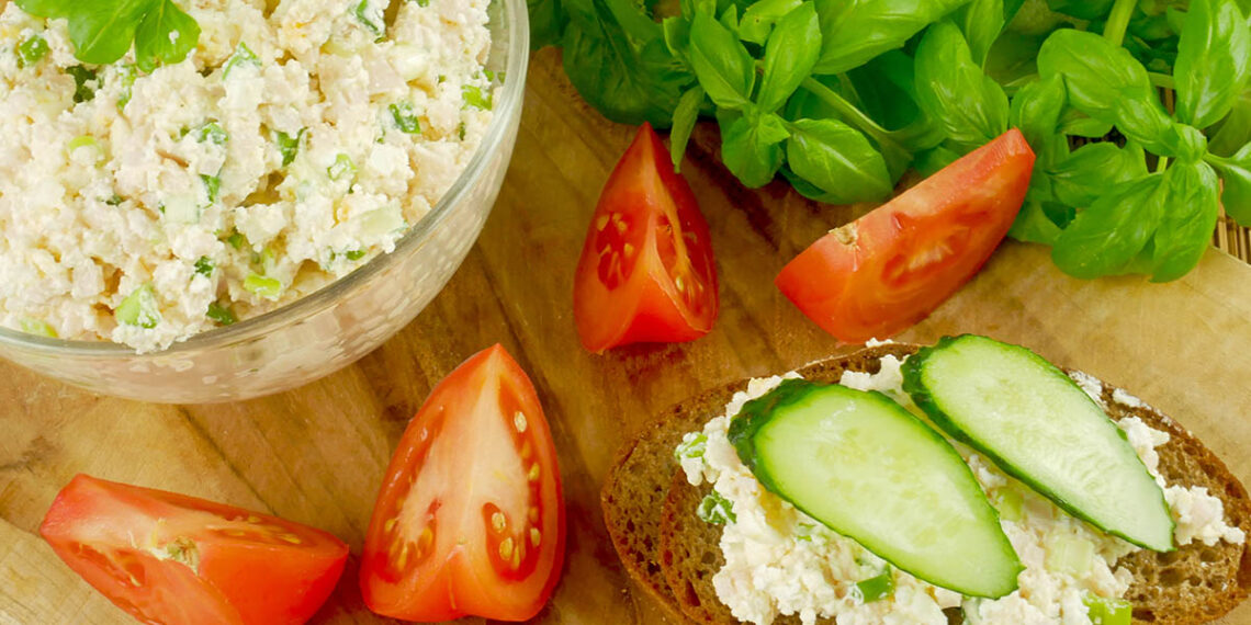 Паштет із бринзи та горіхів