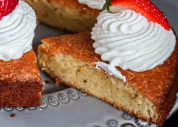 Манник з варенням