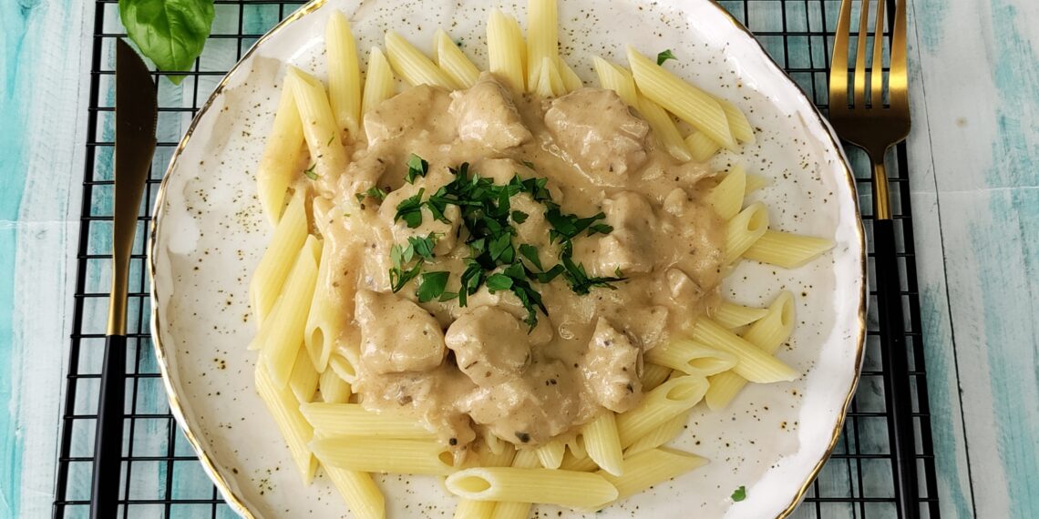 Курка в сметанно-гірчичному соусі