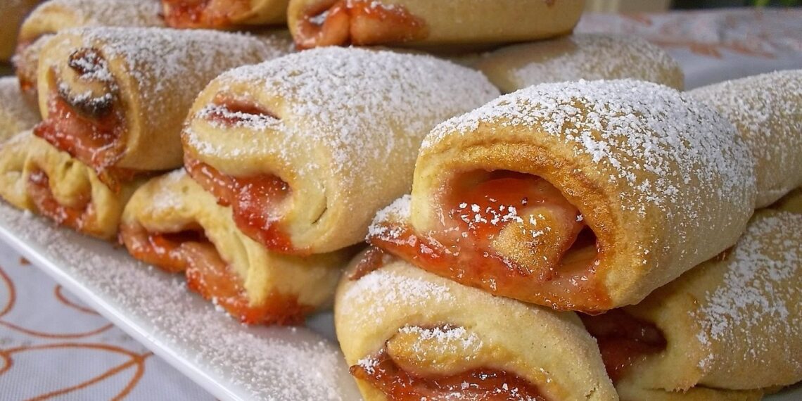 Рогалики з повидлом