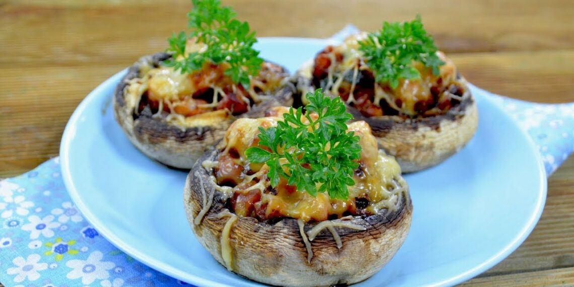 Фаршировані печериці на сковорідці