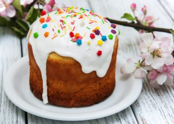 Соковита паска на сирному тісті